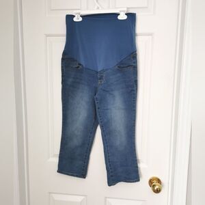 2/$40 Thyme maternity Capri length jeans